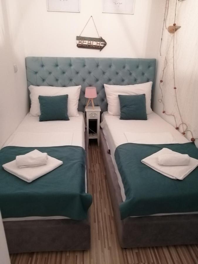 Apartman Emova Apartment Пула Екстериор снимка