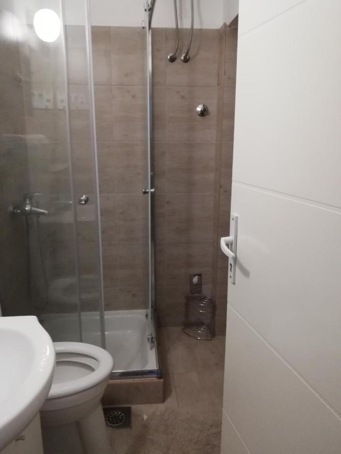 Apartman Emova Apartment Пула Екстериор снимка