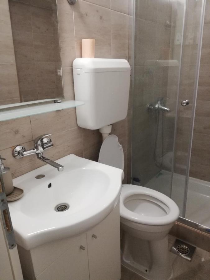 Apartman Emova Apartment Пула Екстериор снимка